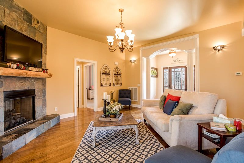 1230 Turnbull Rd, White Bluff, TN 37187