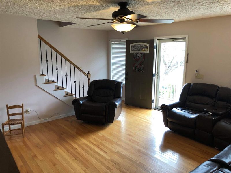 1505 Creekstone Dr, Columbia, TN 38401
