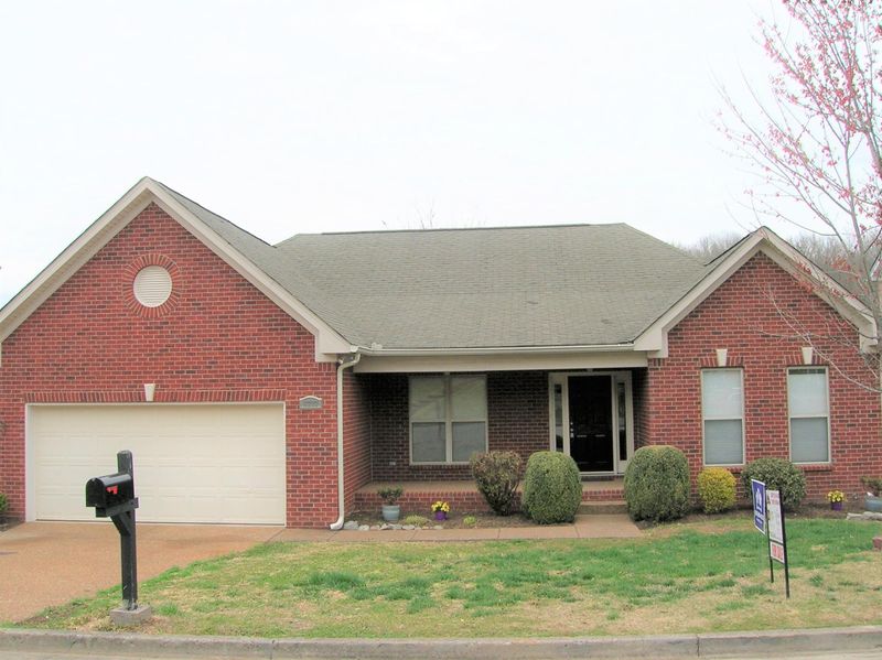 6773 Cold Stream Dr, Nashville, TN 37221