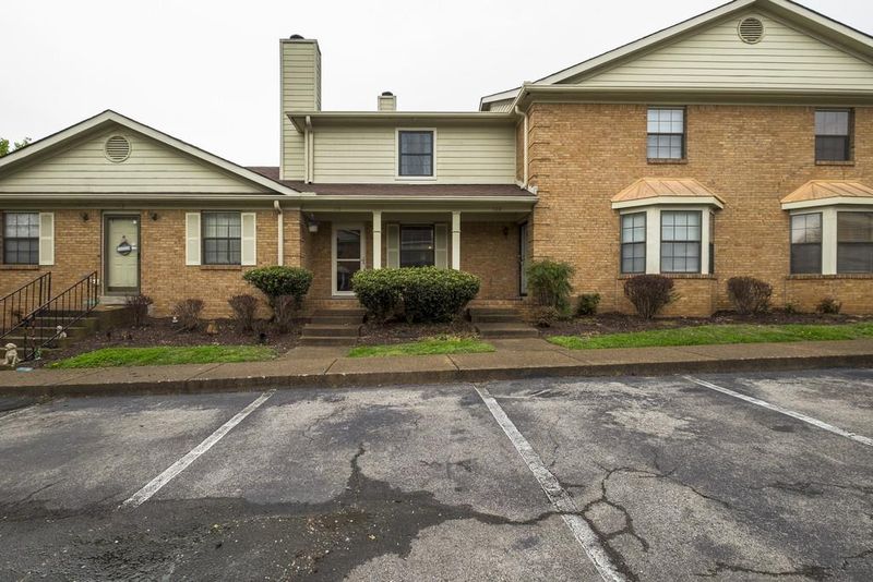 110 Ellington Pl #110, Madison, TN 37115