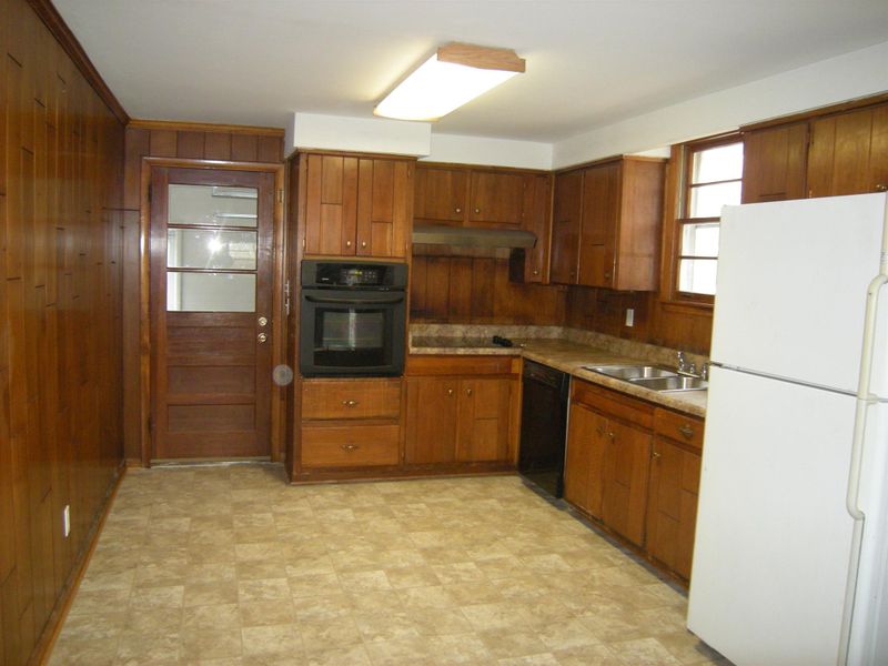 1842 Shelley St, Murfreesboro, TN 37129