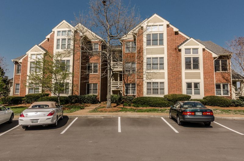 241 Boxmere Pl, Nashville, TN 37215