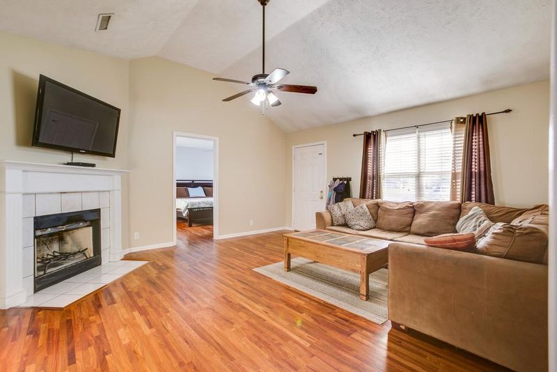 7255 Lone Eagle Dr, Murfreesboro, TN 37128