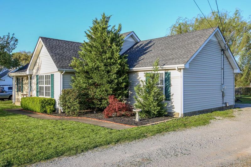 7255 Lone Eagle Dr, Murfreesboro, TN 37128