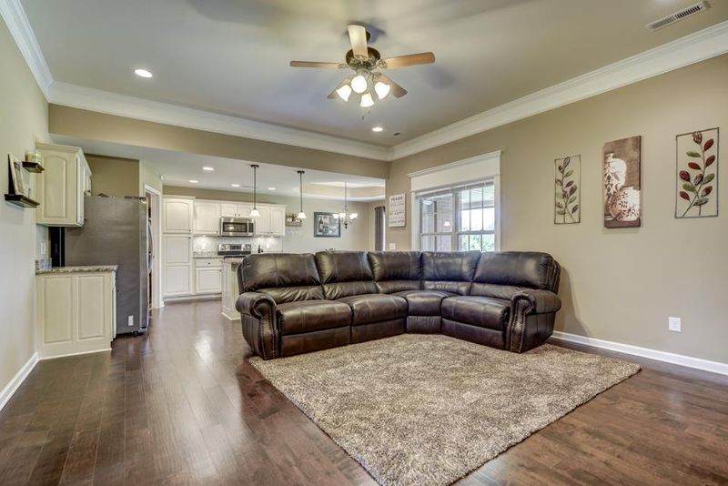 208 Morgan Trace Ct, White House, TN 37188