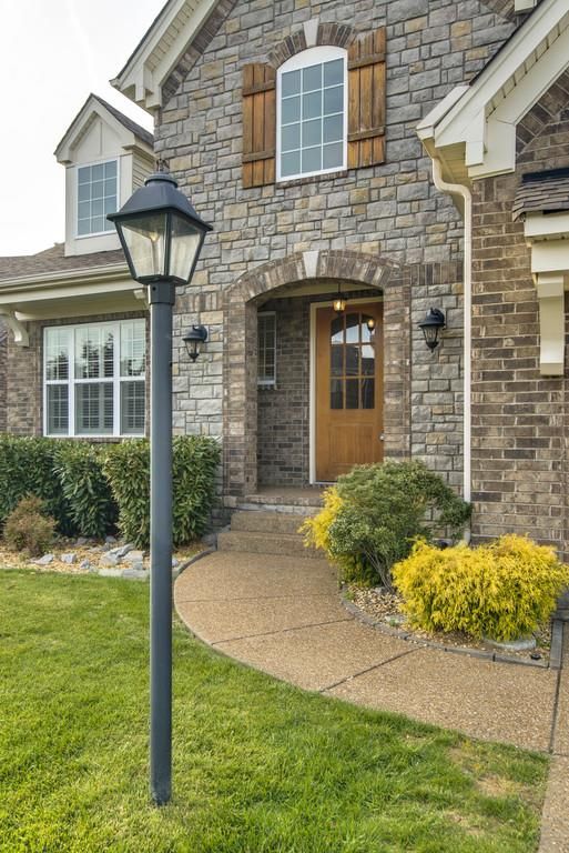 406 Warren Hill Dr, Mount Juliet, TN 37122