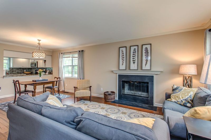 712 Glenn Ct, Nashville, TN 37217