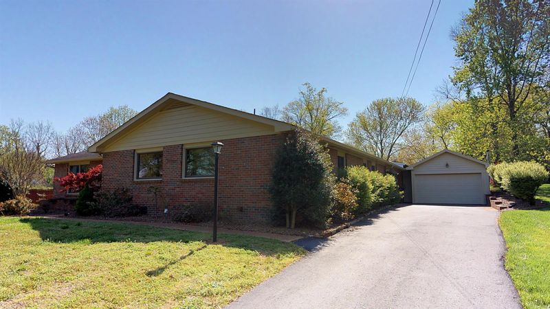 111 Spring Valley Rd, Nashville, TN 37214