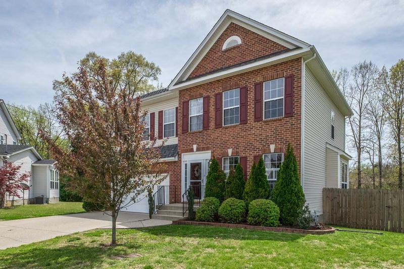 612 Hallbrook Ct, Hermitage, TN 37076