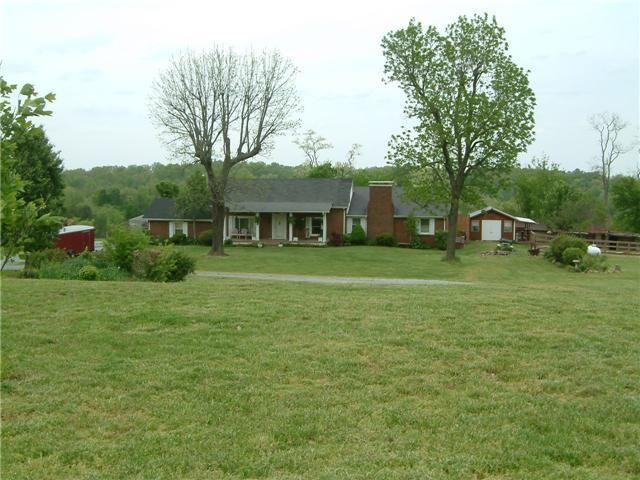 1859 Millers Chapel Rd, Charlotte, TN 37036