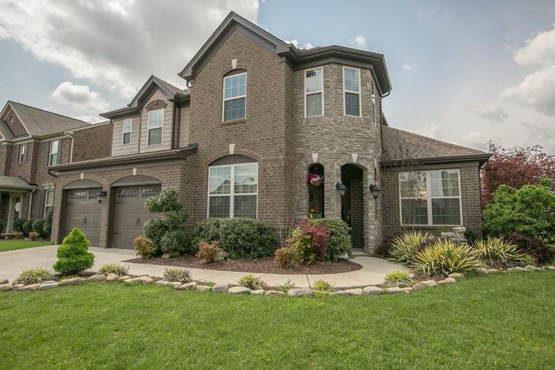 1223 Stockwell Dr, Murfreesboro, TN 37128