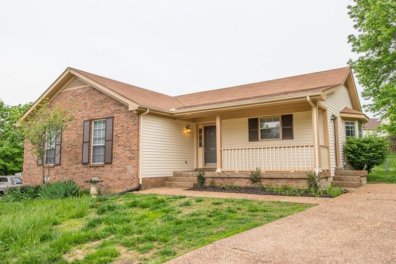 1614 Cedar Tree Ln, Mount Juliet, TN 37122