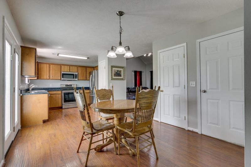703 Fruitland Ct, La Vergne, TN 37086
