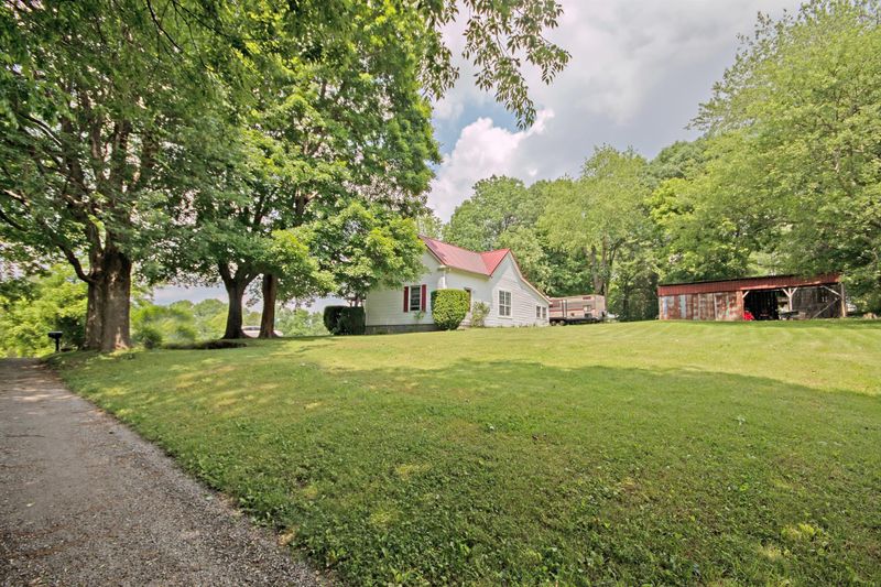 2133 Crabtree Rd, Greenbrier, TN 37073
