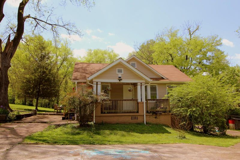 3227 Curtis St, Nashville, TN 37218