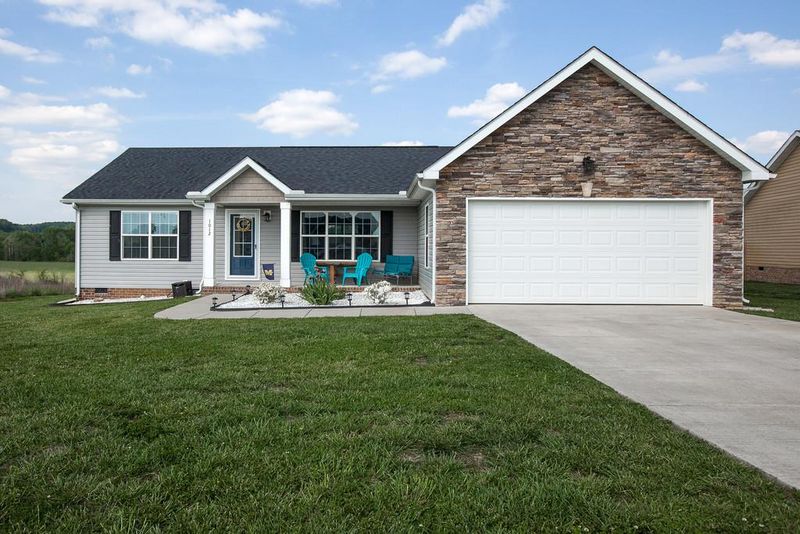 1012 Mccormick Xing, Spring Hill, TN 37174