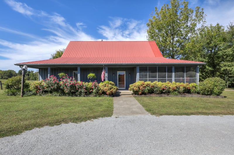 5700 Buzzard Creek Rd, Cedar Hill, TN 37032