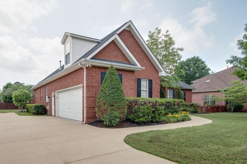 2314 Chasteen Ct, Murfreesboro, TN 37130