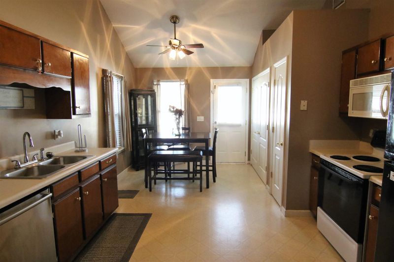 2726 Pepperdine Dr, Murfreesboro, TN 37128