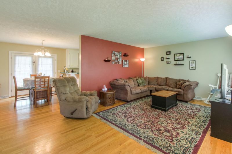 2014 Ransom Dr, Murfreesboro, TN 37130