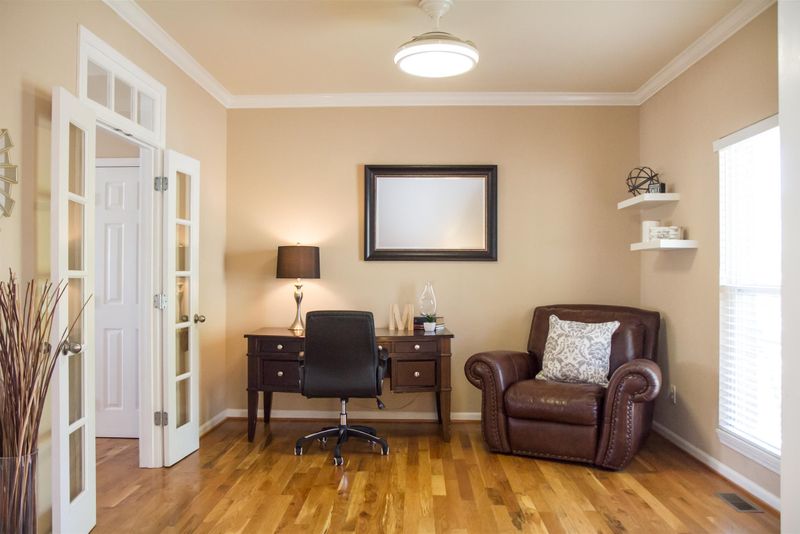 7240 Riverfront Dr, Nashville, TN 37221
