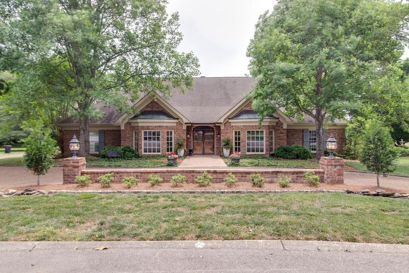 217 Sturbridge Dr, Franklin, TN 37064