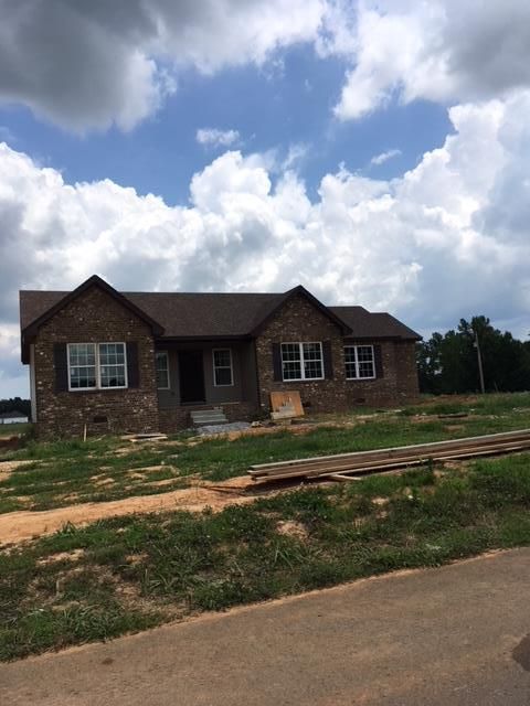 100 Thacker, Portland, TN 37148