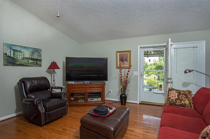 3509 Armstrong Rd, Springfield, TN 37172