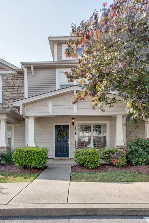 5432 Perlou Ln, Murfreesboro, TN 37128