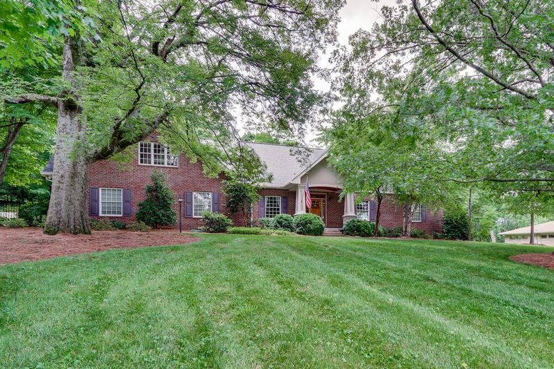 2823 Lumar Ln, Nashville, TN 37214