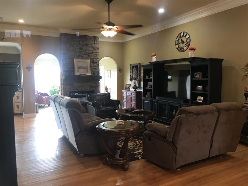 26367 Pepper Rd, Athens, AL 35613