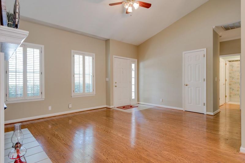 2000 Roderick Pl E, Franklin, TN 37064