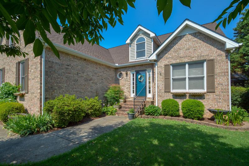 2320 Sassafras Dr, Murfreesboro, TN 37128