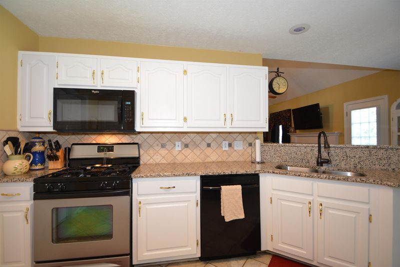 2320 Sassafras Dr, Murfreesboro, TN 37128
