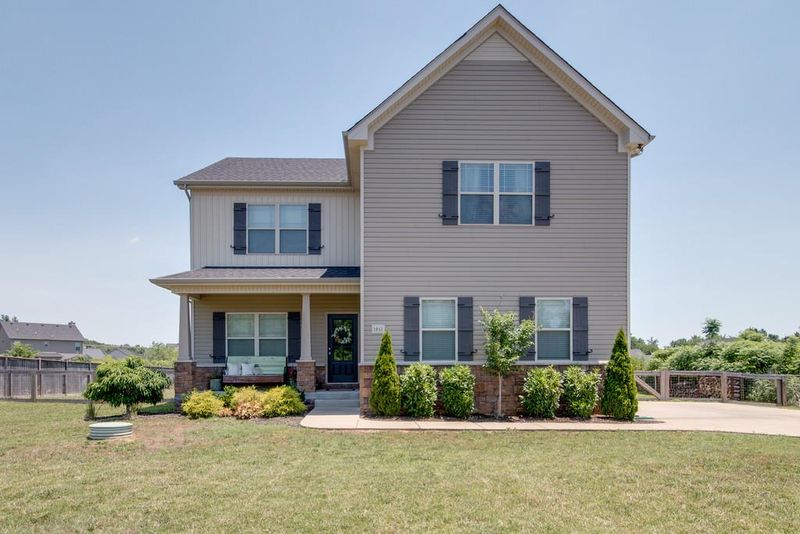 1011 Ruark Ln, Murfreesboro, TN 37128