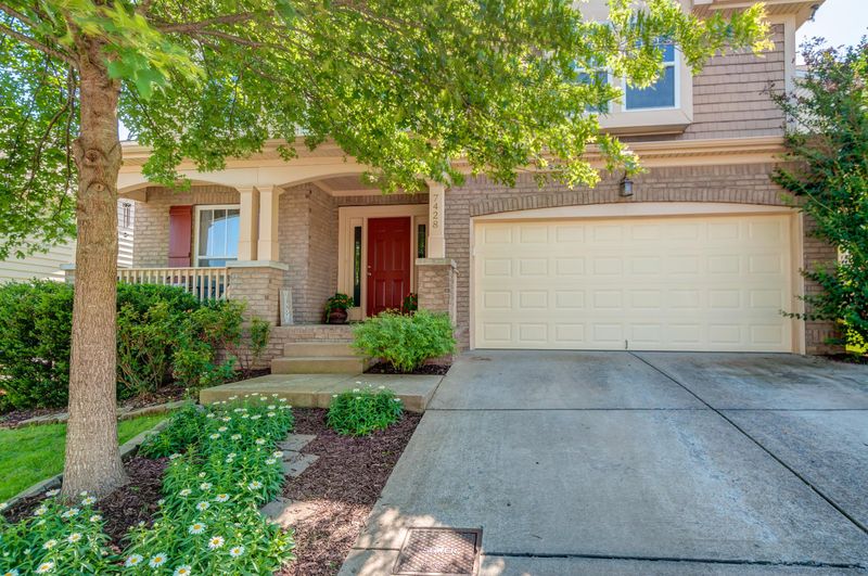 7428 Riverland Dr, Nashville, TN 37221
