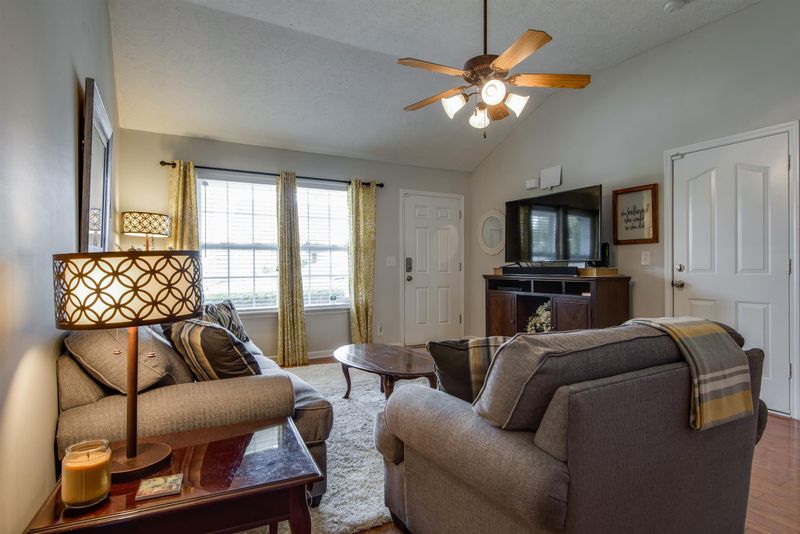 9049 Ristau Dr, Antioch, TN 37013