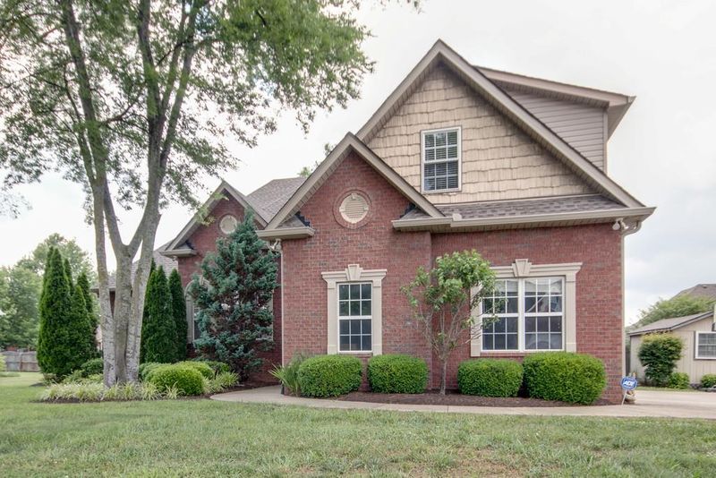 1635 Savoy Dr, Murfreesboro, TN 37130