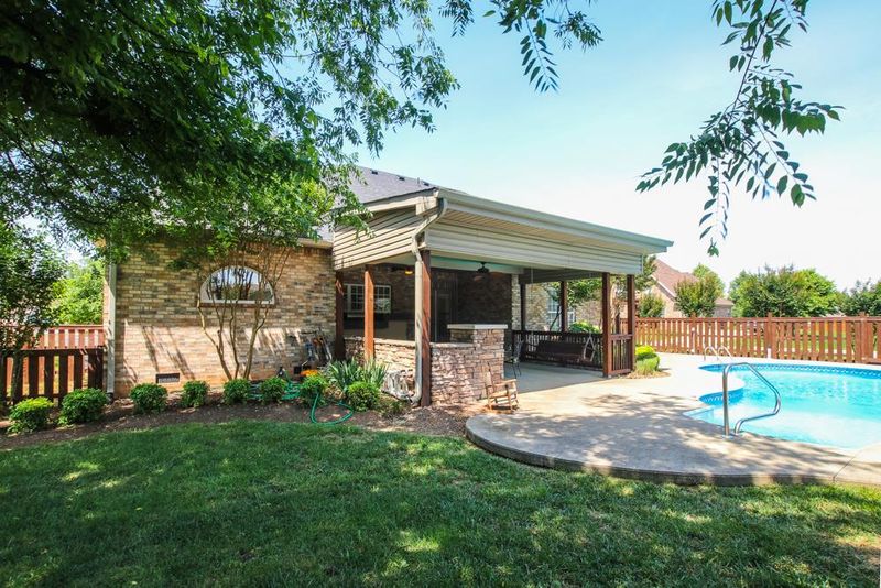 2805 Schoolside St, Murfreesboro, TN 37128