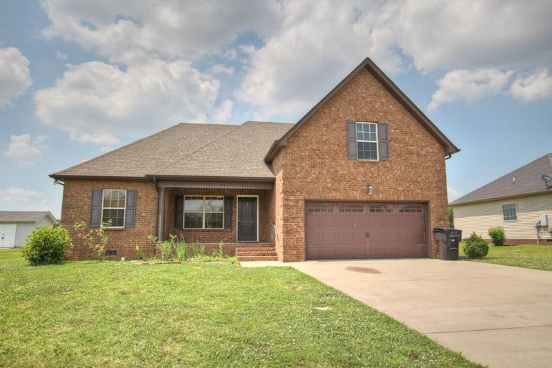 2323 Foxworth Ct, Murfreesboro, TN 37127