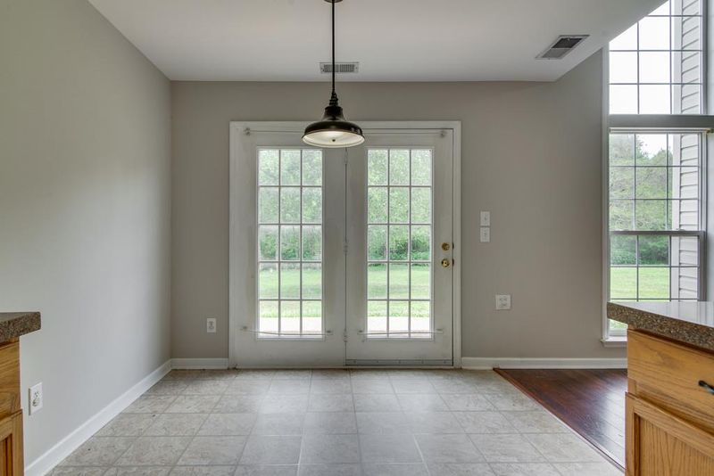 707 Bob White Ct, Mount Juliet, TN 37122