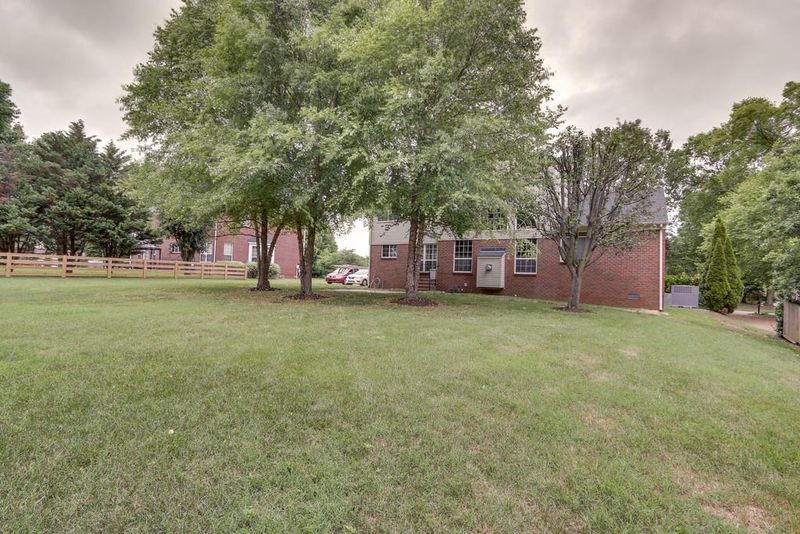 607 Rutherford Ln, Franklin, TN 37064