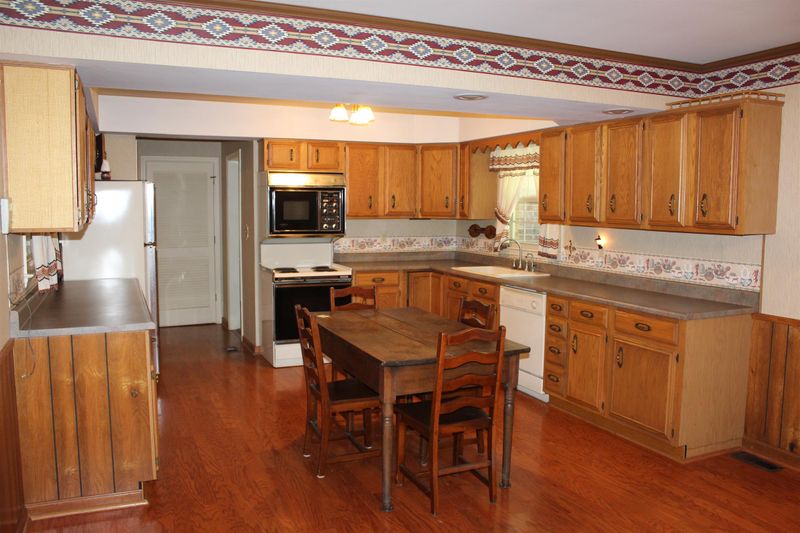 2129 Tanglewood Ct, Murfreesboro, TN 37130
