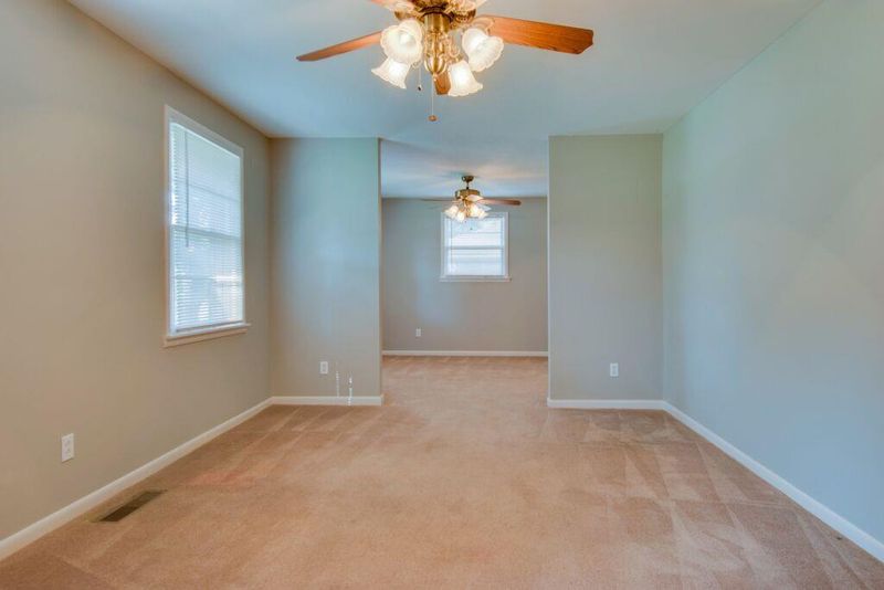 6776 Longview Dr, Murfreesboro, TN 37129