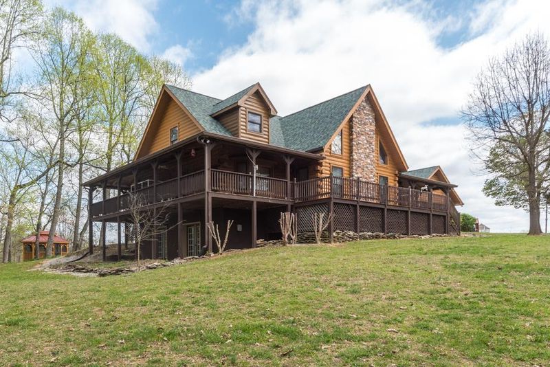 2568 Dobbins Pike, Portland, TN 37148