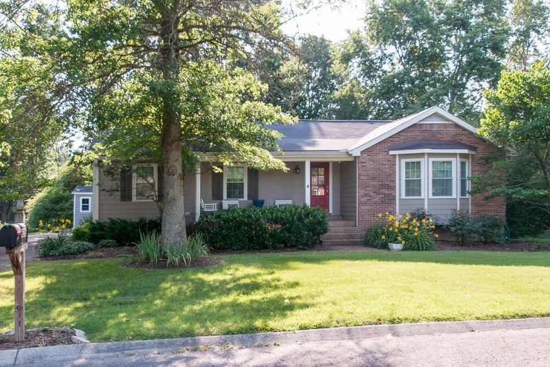 825 Footpath Ter, Nashville, TN 37221