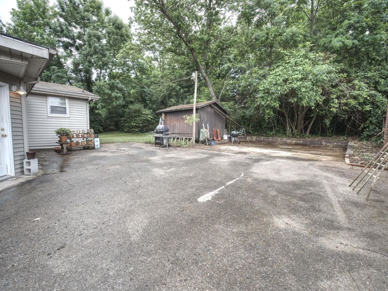 7007 Bonnavent Dr, Hermitage, TN 37076