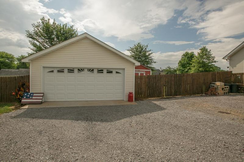 124 South Sunny Ridge Ct, Murfreesboro, TN 37130