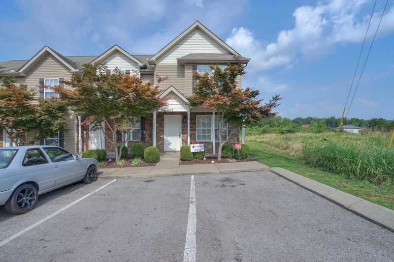 4035 Cody Dr, La Vergne, TN 37086