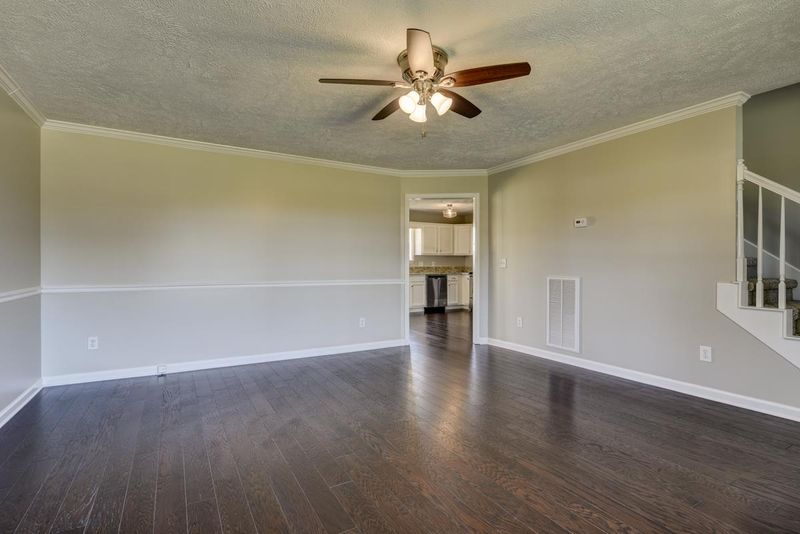 631 Crescent Rd, Murfreesboro, TN 37128